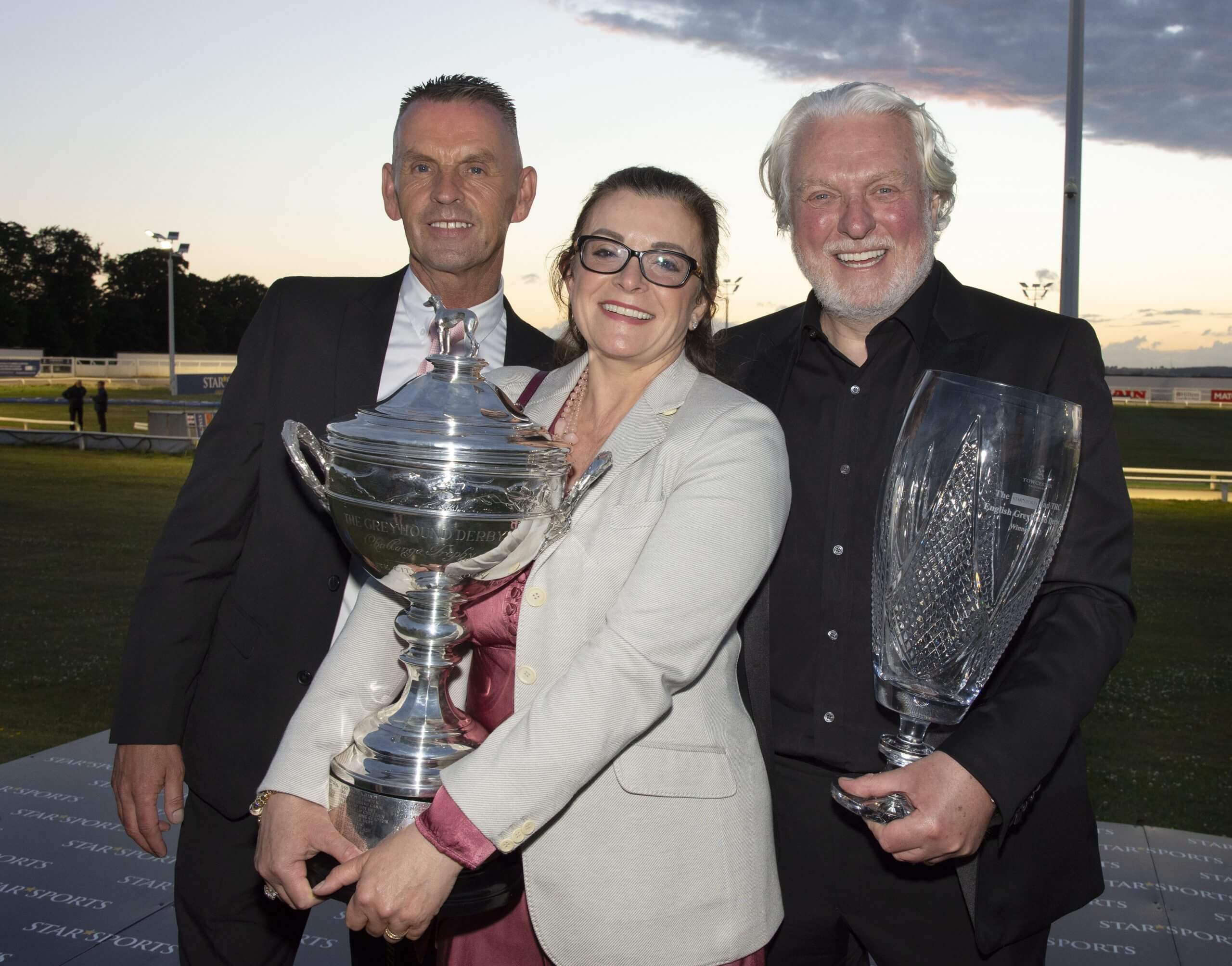 Firmagers-Trophy-Mick-Conneely-scaled